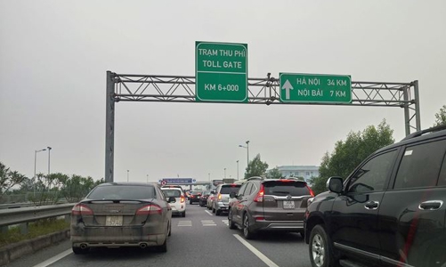 Ngày đầu nghỉ lễ 30/4, 1/5: Lượng phương tiện lưu thông tăng đột biến