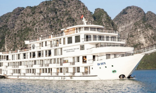 Quảng Ninh cách ly hơn 180 người trên du thuyền Ambasssador Cruisse do liên quan ổ dịch Hà Nam
