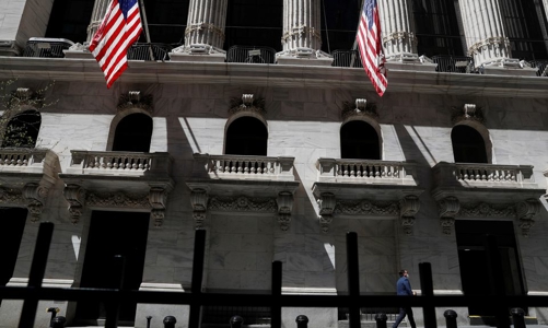 Lợi nhuận rực rỡ đưa chứng khoán Mỹ tăng điểm phiên đầu tuần