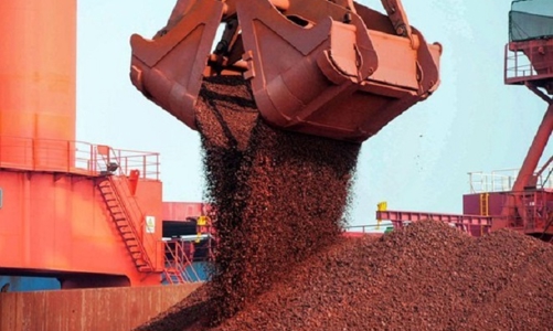 Giá quặng nhập khẩu tăng chóng mặt