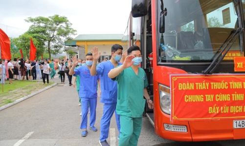 Quảng Ninh: Cử 200 nhân viên y tế, ủng hộ 4 tỷ đồng 