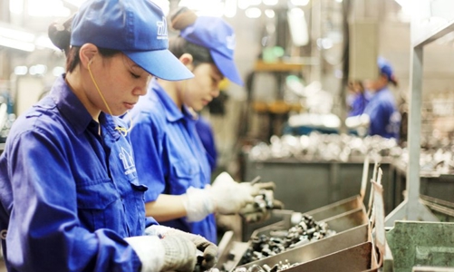 Dịch Covid tái bùng phát, kịch bản nào cho thị trường lao động Hà Nội?