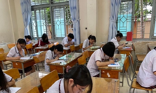 Một số địa phương cho học sinh đi học trở lại để hoàn tất thi học kỳ II