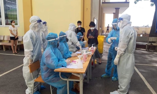 Khẩn trương ngăn chặn Covid-19 trong các khu công nghiệp