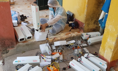 Ứng dụng công nghệ chống dịch Covid-19: Từ camera giám sát đến vòng đeo tay định vị GPS