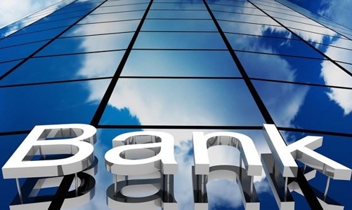 Vượt xa định giá của công ty chứng khoán, cổ phiếu ngân hàng có quá đắt?