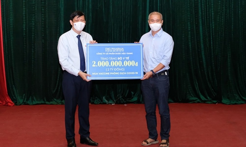 Dược Hậu Giang ủng hộ 2 tỷ đồng mua vaccine phòng Covid-19
