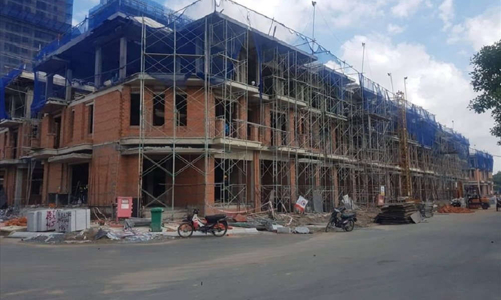 Tái khởi động hàng trăm dự án “đứng hình” vì đất công xen kẹt:  Cách nào?