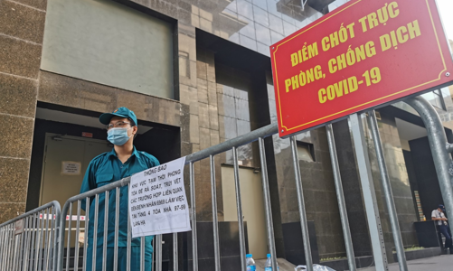 Hà Nội phong tỏa mềm tòa nhà trên phố Láng Hạ để truy vết Covid-19