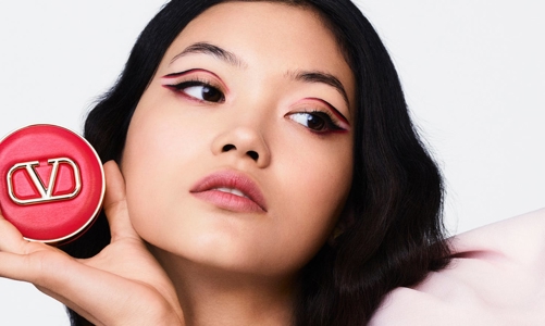 Valentino ra mắt dòng sản phẩm trang điểm riêng