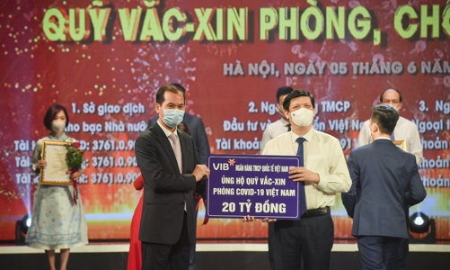 VIB cùng ngành Ngân hàng đóng góp vào Quỹ vaccine phòng chống Covid-19