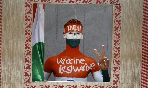 Tặng từ đồ ăn đến vàng: Muôn kiểu ưu đãi khuyến khích tiêm phòng Covid ở Ấn Độ