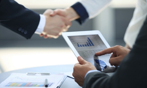 53,73% số doanh nghiệp niêm yết trên sàn HOSE và HNX đạt chuẩn công bố thông tin năm 2021 