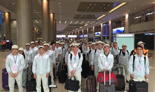 Đề nghị hỗ trợ tiêm vaccine Covid-19 cho lao động Việt Nam tại nước ngoài