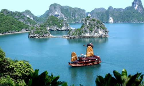 Phát triển du lịch bền vững theo hướng tăng trưởng xanh