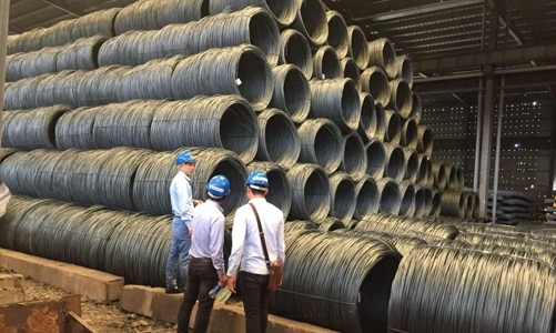 Thép xây dựng đồng loạt giảm giá