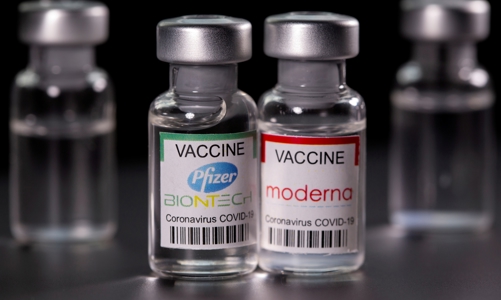 FDA cảnh báo về tình trạng viêm tim hiếm gặp sau khi tiêm vaccine Pfizer, Moderna 