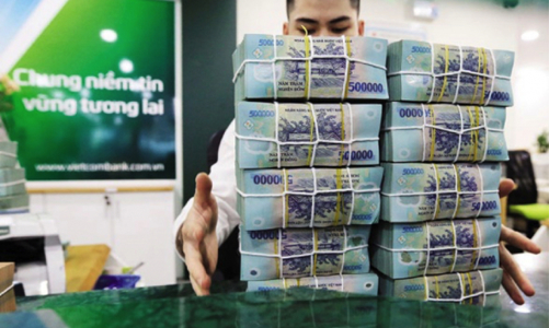 Ngân hàng và bất động sản đua nhau hút tiền qua kênh trái phiếu