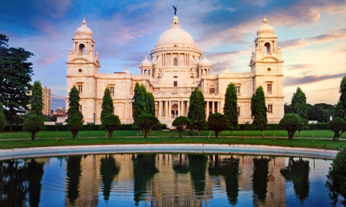 Cần thu nhập bao nhiêu để lọt vào top 1% giàu nhất tại Mỹ, UAE, Trung Quốc?