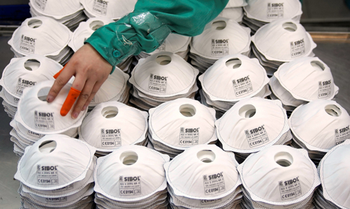 Khẩu trang 1 xu của Trung Quốc đẩy doanh nghiệp Mỹ rơi vào khủng hoảng