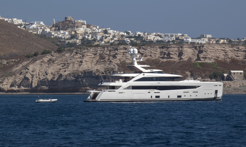 Giới nhà giàu ùn ùn đi nghỉ hậu Covid, cảng Hy Lạp đông nghẹt siêu du thuyền