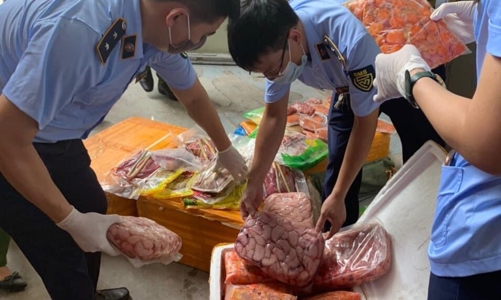 Thu giữ 10 tấn nội tạng đông lạnh đã bốc mùi hôi thối
