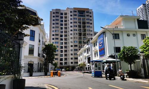 Hà Nội phong tỏa tạm thời một chung cư do có 2 ca nhiễm liên quan đến Tp.HCM