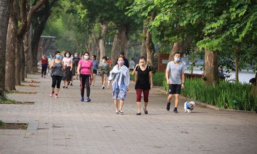 Hà Nội: Dừng dịch vụ ăn, uống tại chỗ, cửa hàng cắt tóc, gội đầu từ 0 giờ ngày 13/7