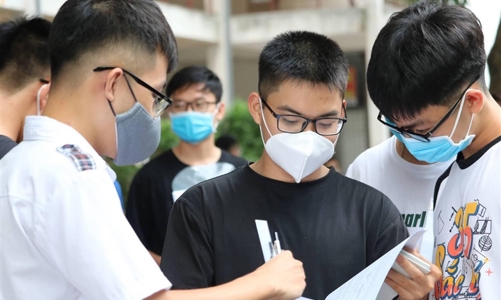 Nhiều trường đại học miễn, giảm, gia hạn học phí hỗ trợ sinh viên