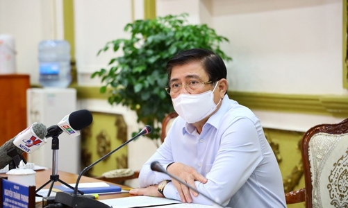 Chủ tịch Nguyễn Thành Phong kêu gọi người dân TP.HCM đồng lòng chống dịch