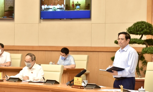 Thủ tướng: Ưu tiên đặc biệt để sản xuất bằng được vacicne trong nước nhanh nhất, sớm nhất