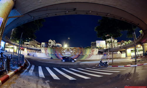 Hà Nội: Người dân vội trở về nhà đêm trước ngày giãn cách