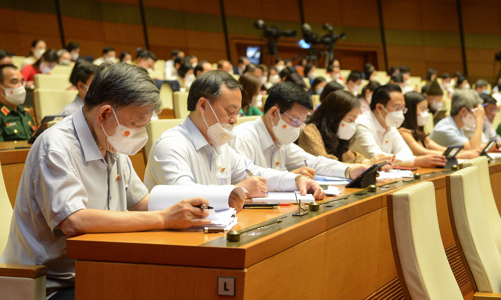 Chính phủ đề nghị được áp dụng biện pháp chống dịch như trong điều kiện ban bố tình trạng khẩn cấp