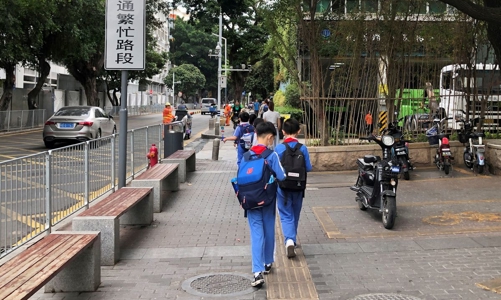 Ngành công nghiệp dạy thêm  120 tỷ USD của Trung Quốc chấn động vì lệnh cấm mới