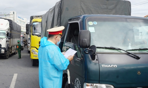 Chấn chỉnh xe “luồng xanh” chạy sai mục đích, sai hành trình