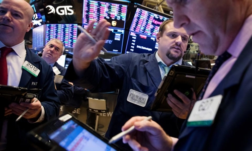 Chứng khoán Mỹ lập kỷ lục mới, giá dầu giữ đà tăng, Bitcoin có lúc vượt 40.000 USD