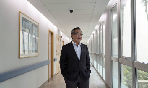 Vận hành 15 trung tâm tiêm vaccine Covid, bác sỹ Singapore trở thành tỷ phú