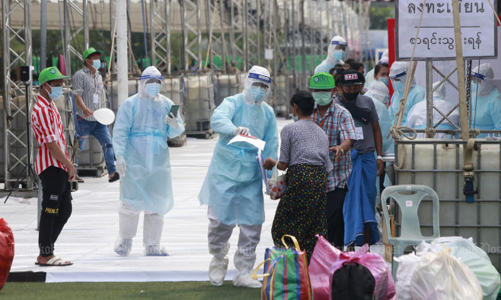 Các nước Đông Nam Á căng mình chống chọi Covid-19