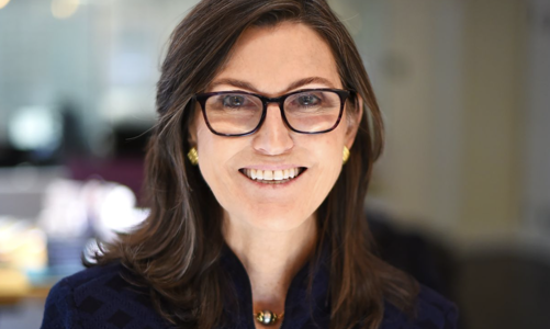 Sự nghiệp đầu tư lừng lẫy của Cathie Wood, “bà trùm