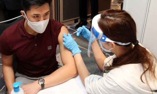 Nhờ đâu Singapore đạt tỷ lệ tiêm vaccine Covid vào hàng cao nhất thế giới?