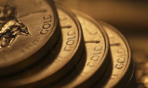 Đồng USD được mua mạnh, giá vàng đuối sức