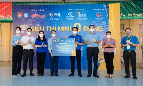 Ấm áp tình người tại Siêu thị mini 0 đồng Hoài Đức, Hà Nội