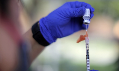 Nghiên cứu: Nguy cơ viêm cơ tim tăng nhẹ do vaccine Pfizer, tăng nhiều hơn do Covid