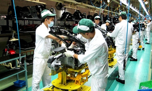 Sản xuất công nghiệp “gắng gượng” tăng trưởng trong đại dịch