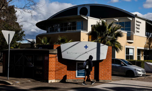 Số ca nhiễm tăng mạnh, Australia tranh cãi về “sống chung với Covid”