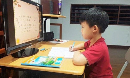Hà Nội: Học sinh lớp 1 học trực tuyến từ ngày 13/9