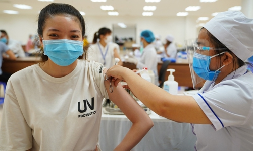 TP. HCM đề xuất tiêm vaccine cho 642.000 học sinh