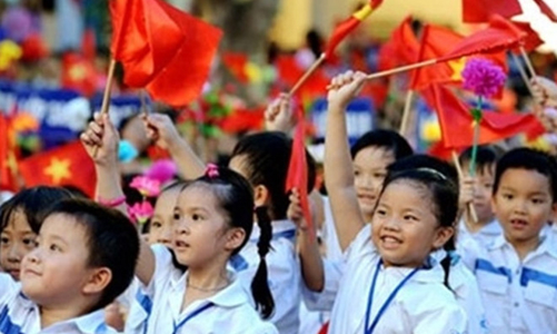 Học sinh Thủ đô dự lễ khai giảng trực tuyến lần đầu tiên trong lịch sử