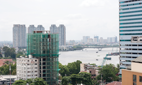 Ngạt thở vì Covid, bất động sản cần gấp “oxy tín dụng”