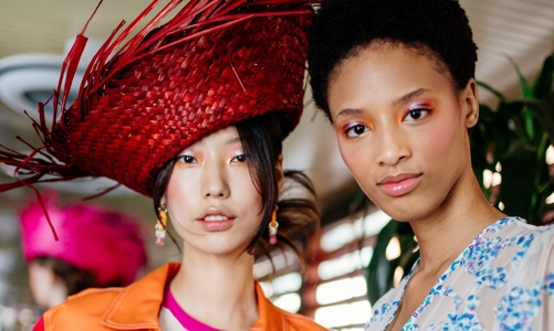 BST Anna Sui Xuân – Hè 2022: những mùa du lịch đã trở lại!